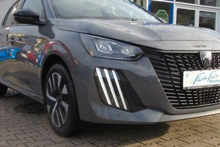 Peugeot 208 22.796 km 15.390 € Chemnitz 09125