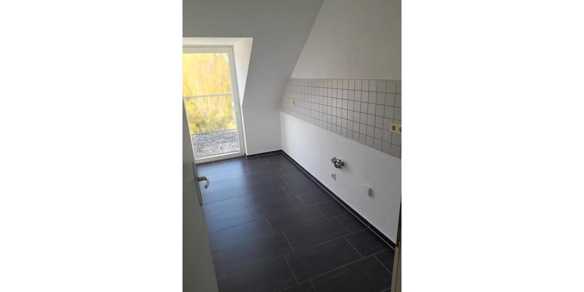 Dachgeschoßwohnung Chemnitz Hilbersdorf - 3 Zimmer, 70 m&sup2;, 370&euro; | Angebot:26143792