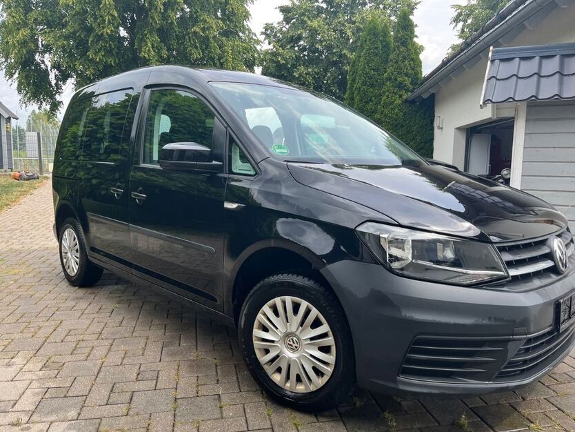 VW Caddy 153.000 km 10.990 € Frohburg 04654