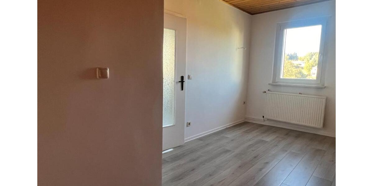 Reihenhaus Lunzenau - 4 Zimmer, 147 m&sup2;, 85.000&euro; | Angebot:26150371