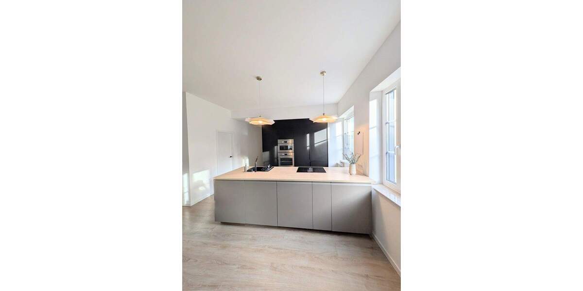 Exklusive Familienoase in naturnaher Lage - neuwertiges Wohnen auf höchstem Niveau 7 zimmer