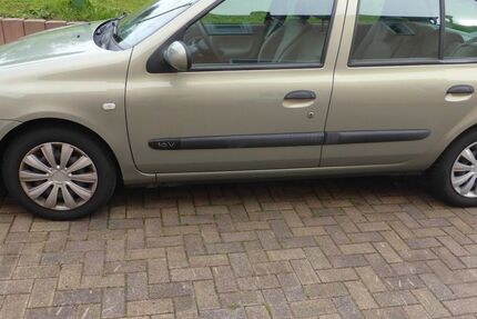 Renault Clio 163.300 km 1.600 &euro; Hartenstein 08118