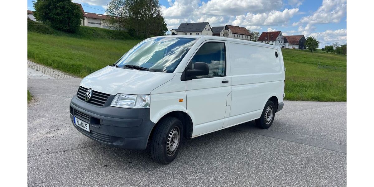 VW T5 Transporter 256.000 km 6.000 &euro; Wechselburg 09306