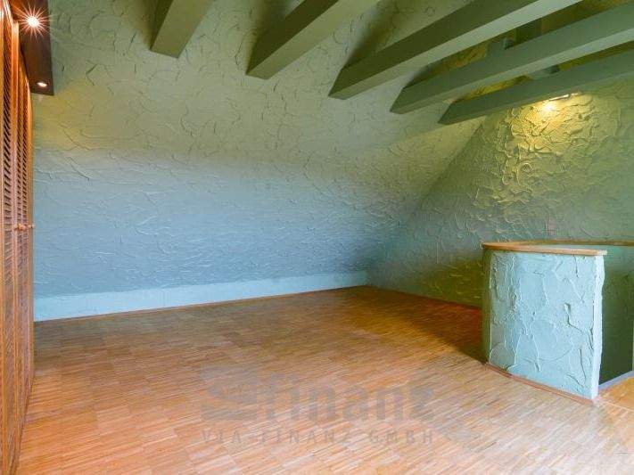 Etagenwohnung Chemnitz Altendorf - 2 Zimmer, 81 m&sup2;, 125.000&euro; | Angebot:25609379