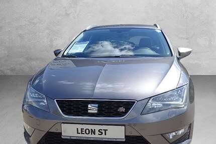 Seat Leon 142.133 km 11.900 &euro; Grossschirma 09603