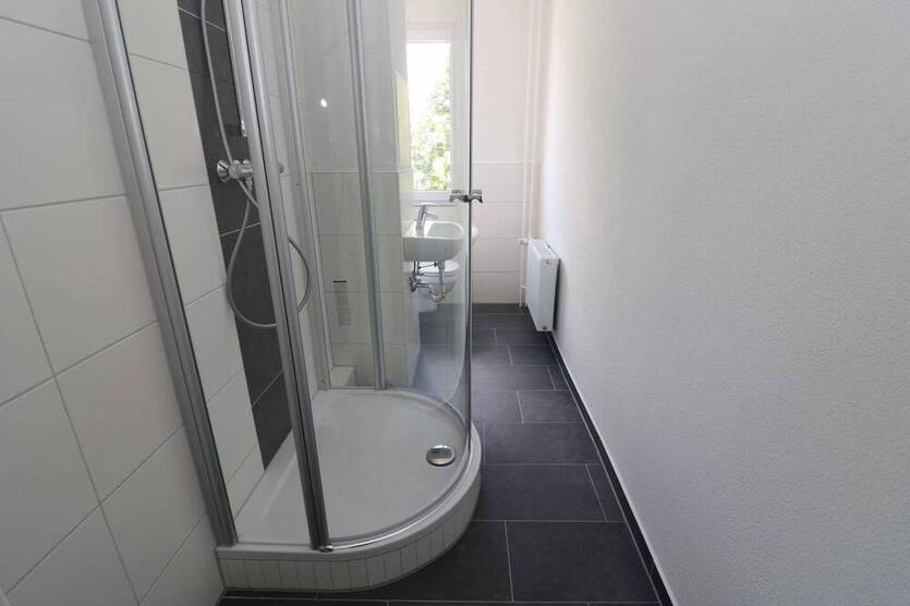 Shower me in sunshine - moderne 3RW mit Dusche und sonnigem Balkon