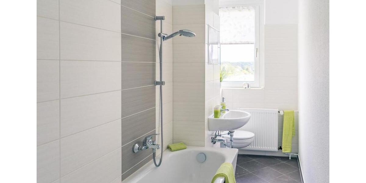 Etagenwohnung Chemnitz Adelsberg - 3 Zimmer, 71 m&sup2;, 427&euro; | Angebot:26682552