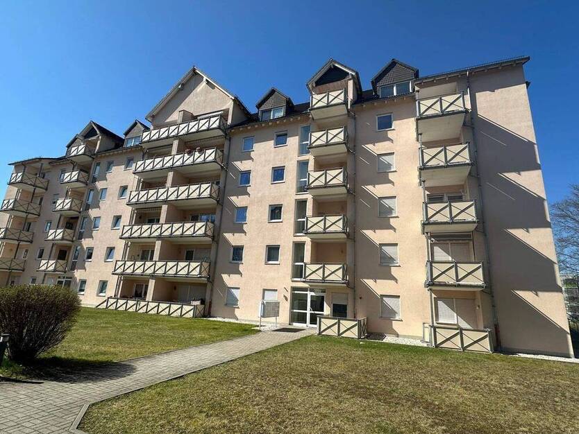 Grüne Wohnlage mit Weitblick -vermietete Eigentumswohnung mit Südbalkon und TG-Stelplatz-