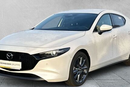 Mazda 3 2.000 km 26.660 € Meerane 08393