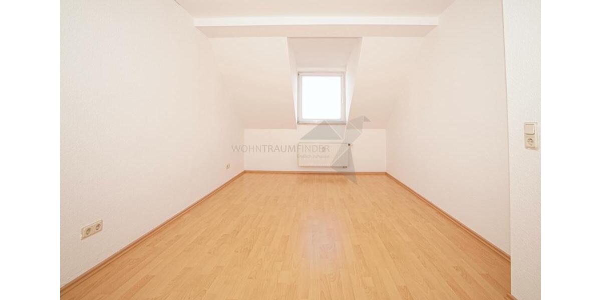 Dachgeschoßwohnung Chemnitz Altendorf - 2 Zimmer, 62 m&sup2;, 348&euro; | Angebot:24677169