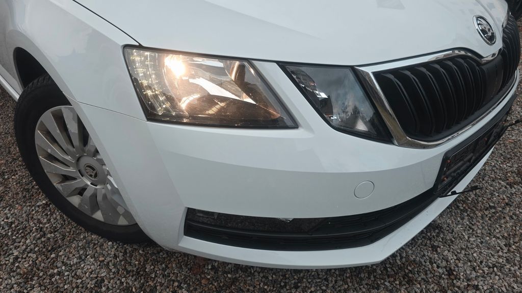 Skoda Octavia 105.050 km 12.499 € Chemnitz 09113