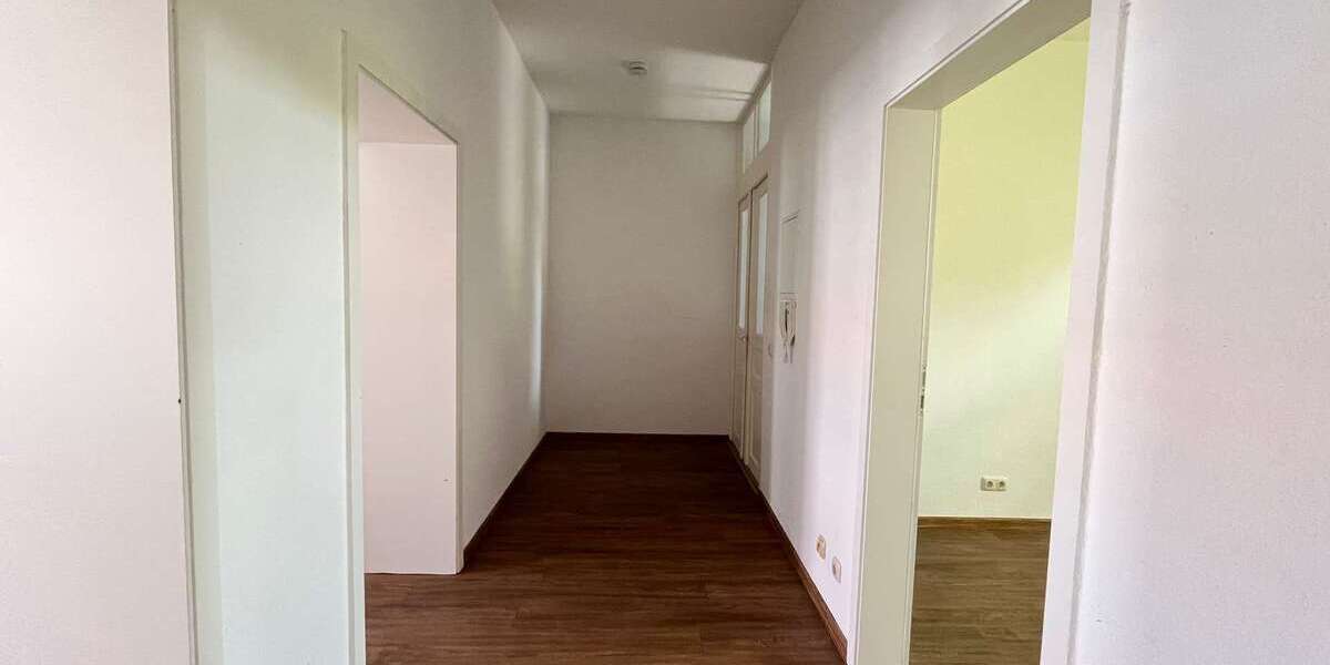 Etagenwohnung Chemnitz Zentrum - 2 Zimmer, 64 m&sup2;, 349&euro; | Angebot:26927180