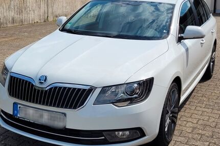 Skoda Superb 177.000 km 12.300 &euro; Brand-Erbisdorf 09618