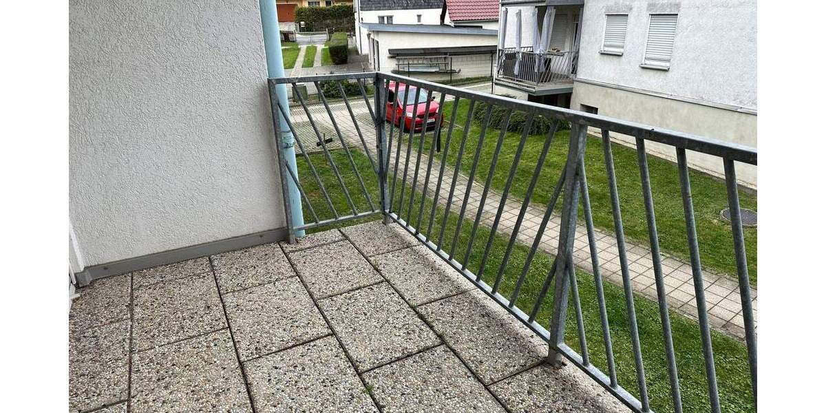 Frisch renoviert! 2-Raumwhg. mit Balkon, TG-Stpl. (duplex, saniert), Neubau 1997! Leerstand! 2 zimmer