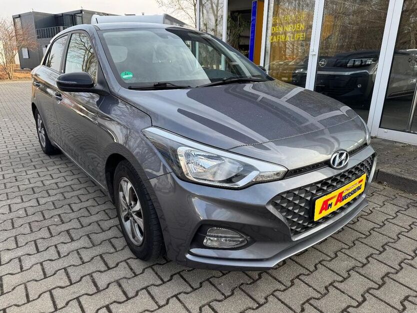 i20