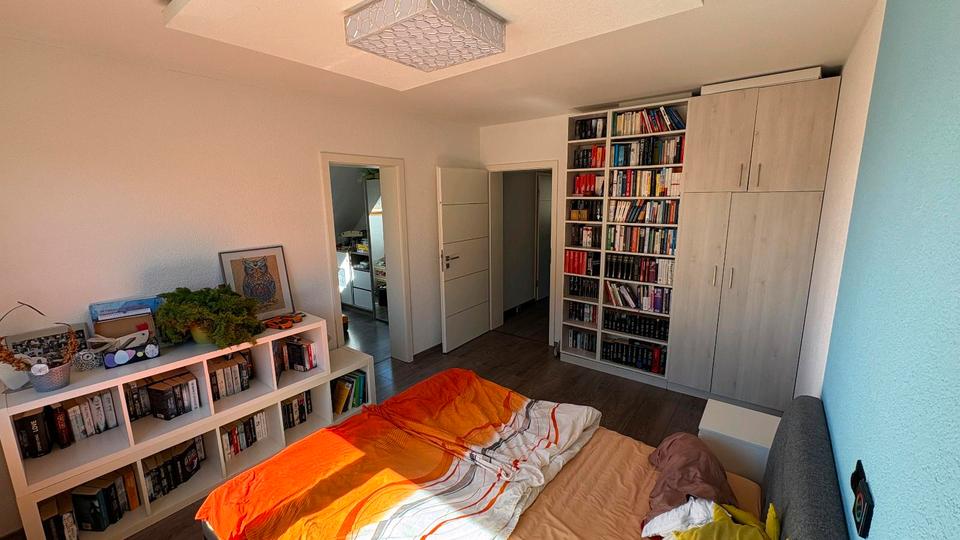 Dachgeschoßwohnung Oelsnitz (Erzgebirge) - 4 Zimmer, 72 m&sup2;, 550&euro; | Angebot:26227355