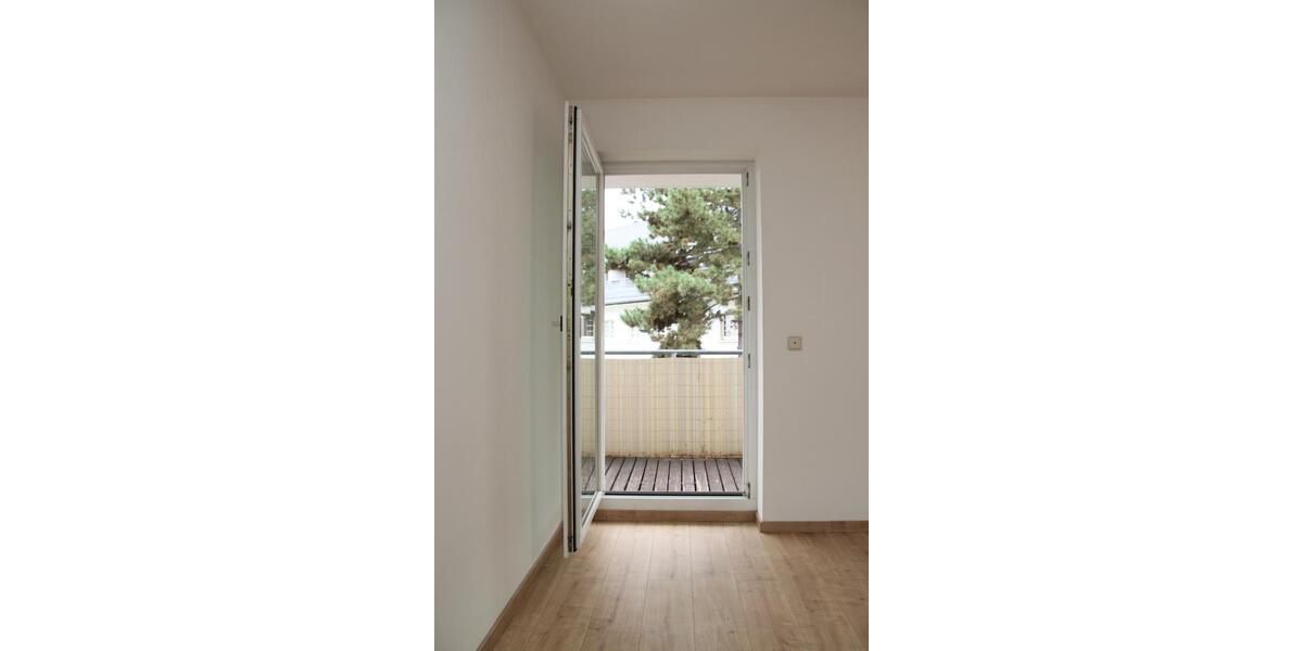 Dachgeschoßwohnung Chemnitz Adelsberg - 2 Zimmer, 70 m&sup2;, 440&euro; | Angebot:26167137