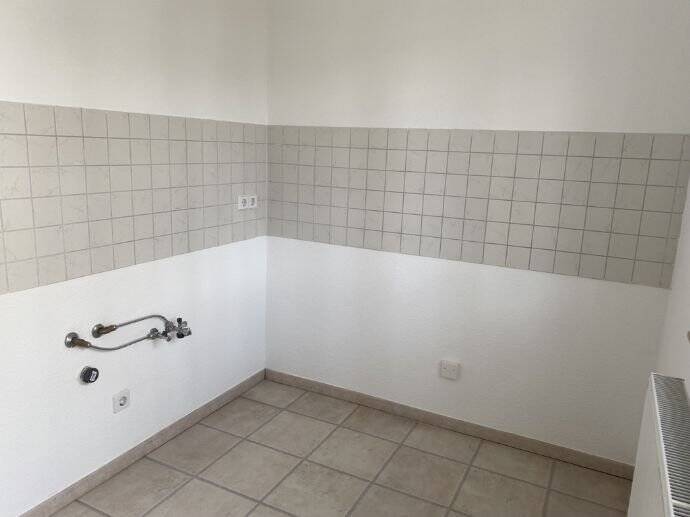 Etagenwohnung Chemnitz Lutherviertel - 2 Zimmer, 49 m&sup2;, 295&euro; | Angebot:25696240