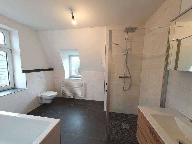 Wohnung zum Mieten in Hohenstein-Ernstthal 750 € 110 m²