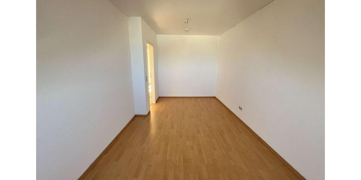 Dachgeschoßwohnung Chemnitz Altendorf - 2 Zimmer, 62 m&sup2;, 348&euro; | Angebot:24431181