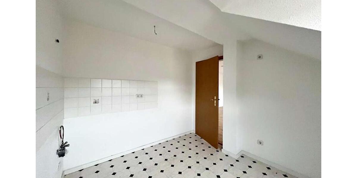 Dachgeschoßwohnung Chemnitz Hilbersdorf - 2 Zimmer, 69 m&sup2;, 330&euro; | Angebot:25854240