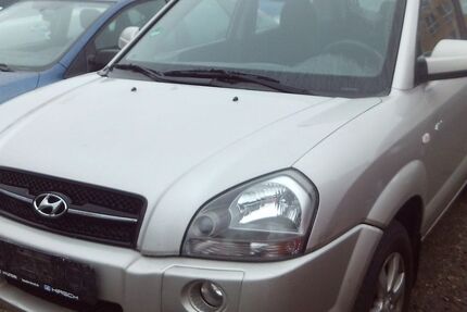 Hyundai TUCSON 239.000 km 1.700 &euro; Limbach-Oberfrohna 09212