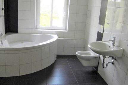 Wohnung Chemnitz Zentrum - 3 Zimmer, 74 m&sup2;, 399&euro; | Angebot:25278832