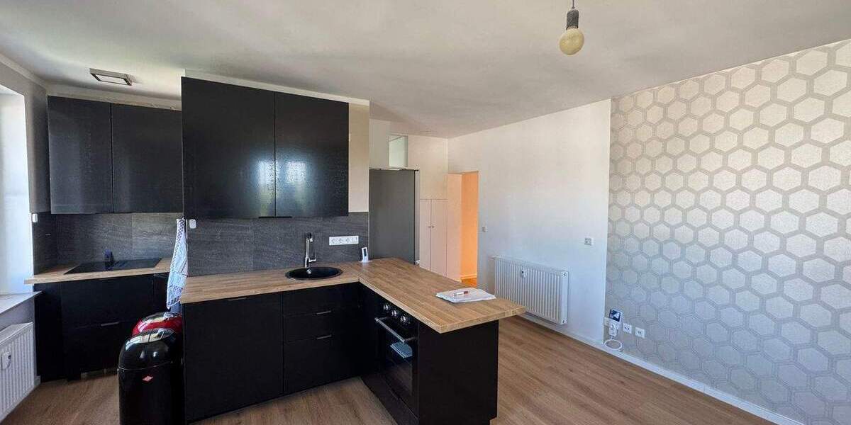 Etagenwohnung Chemnitz Zentrum - 4 Zimmer, 82 m&sup2;, 129.500&euro; | Angebot:25690197