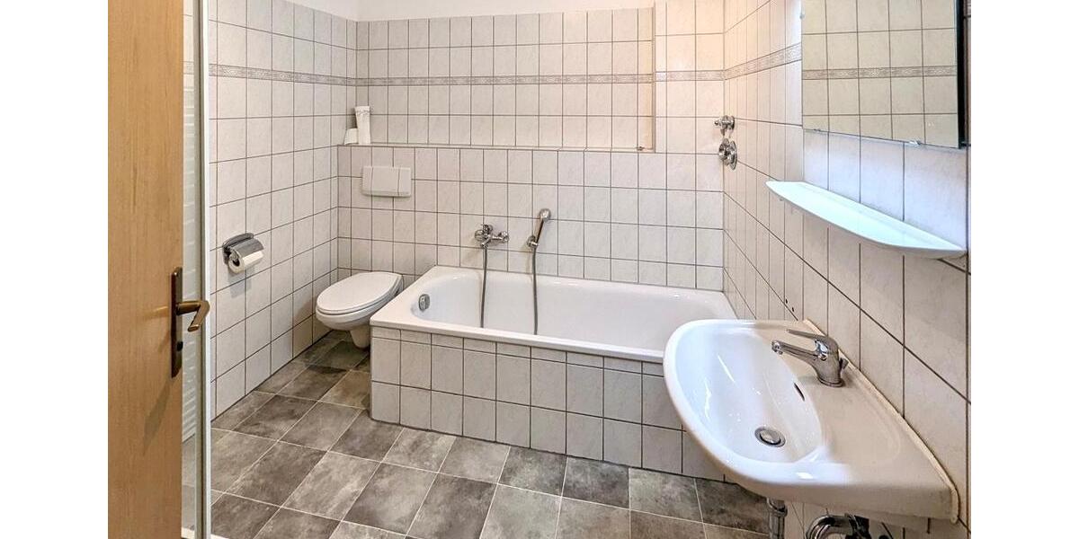 Etagenwohnung Chemnitz Hilbersdorf - 3 Zimmer, 65 m&sup2;, 52.000&euro; | Angebot:27228988