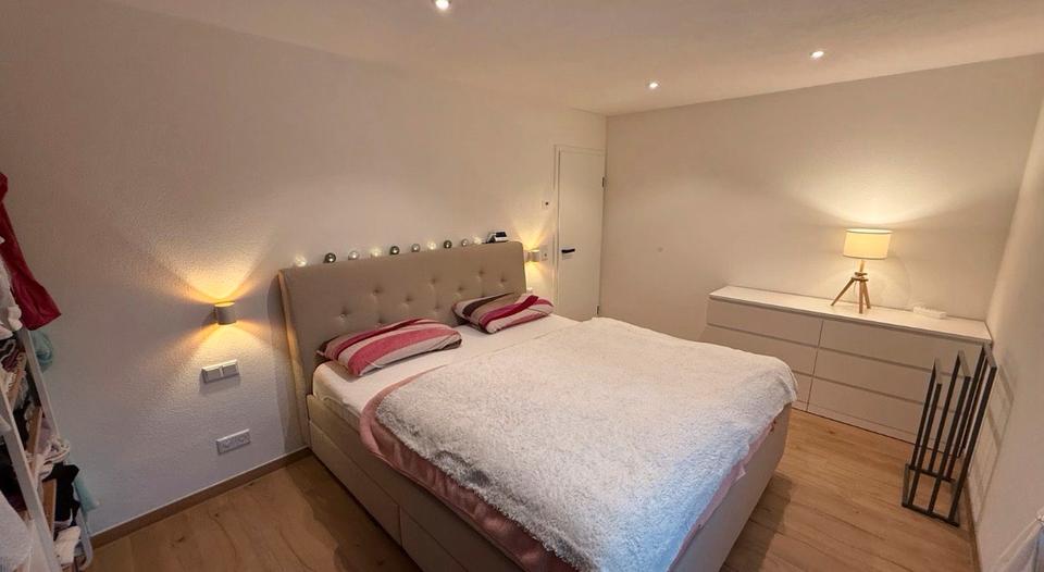 Etagenwohnung Oelsnitz (Erzgebirge) - 3 Zimmer, 68 m&sup2;, 670&euro; | Angebot:26160914