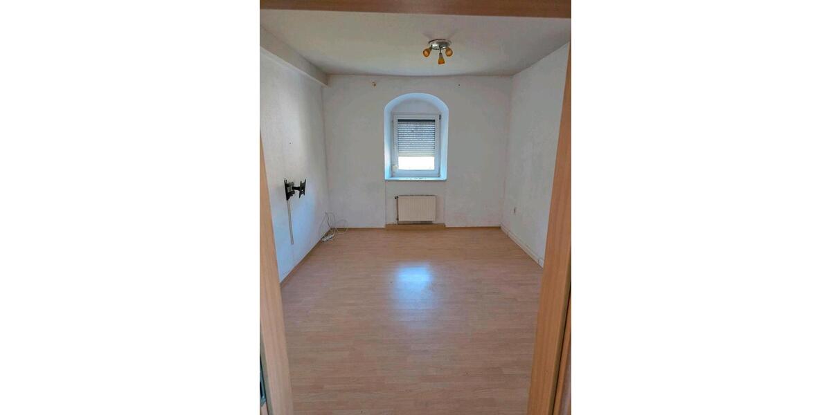 Einfamilienhaus Geringswalde - 7 Zimmer, 150 m&sup2;, 800&euro; | Angebot:26219850