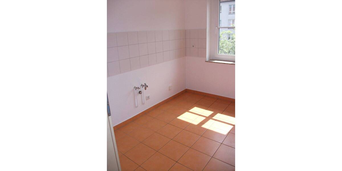 Etagenwohnung Chemnitz Lutherviertel - 2 Zimmer, 45 m&sup2;, 285&euro; | Angebot:26806951
