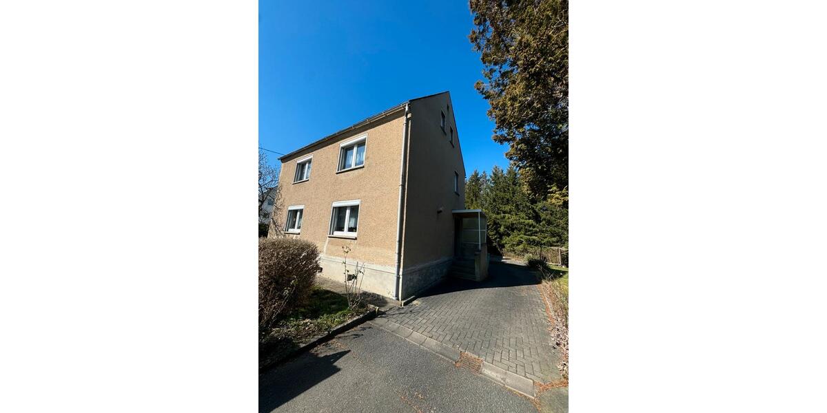 Einfamilienhaus Hohenstein-Ernstthal Ernstthal - 10 Zimmer, 140 m&sup2;, 66.000&euro; | Angebot:21974079