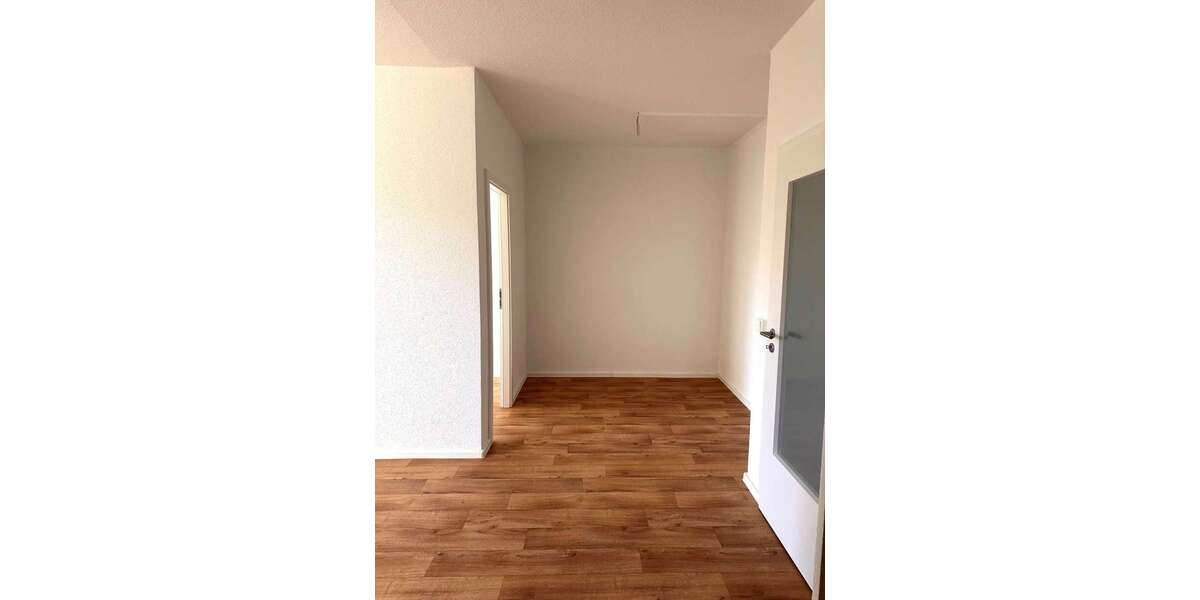 Etagenwohnung Chemnitz Markersdorf - 3 Zimmer, 56 m&sup2;, 307&euro; | Angebot:26365210