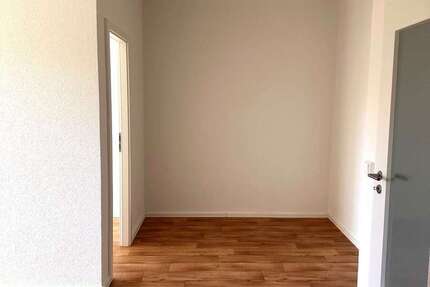 Wohnung Chemnitz Markersdorf - 3 Zimmer, 56 m&sup2;, 307&euro; | Angebot:26365210
