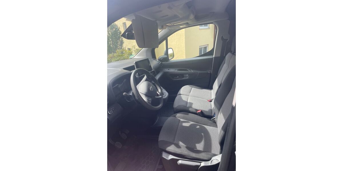 Opel Combo 33.000 km 12.500 &euro; Thum 09419
