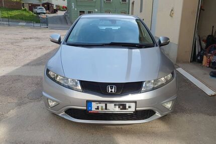Honda Civic 136.000 km 5.900 &euro; Limbach-Oberfrohna 09212