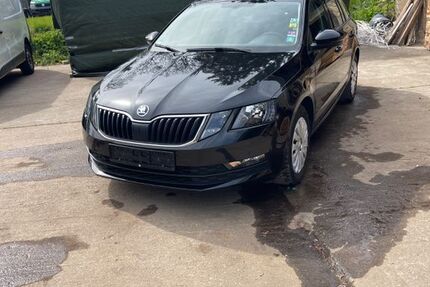 Skoda Octavia 245.763 km 7.650 &euro; Chemnitz 09120