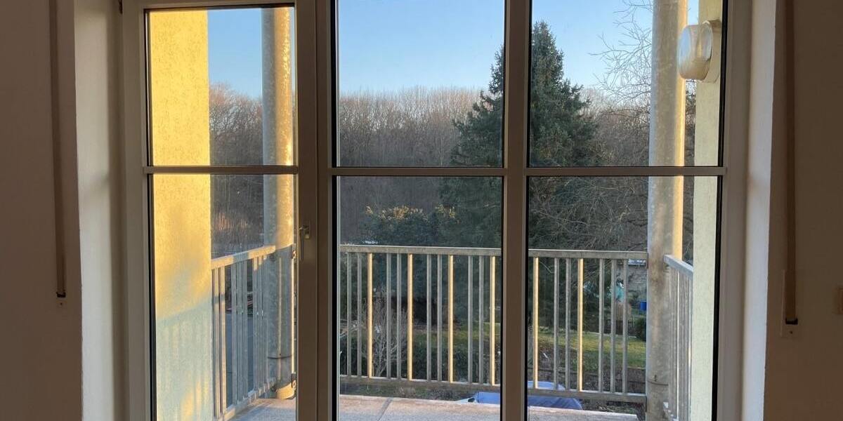 Zur Anlage mit Potential für mehr - Küche und Bad mit Fenster, Balkon sowie Stellplatz! - Etagenwohnung Chemnitz Hilbersdorf | Angebot:26781610