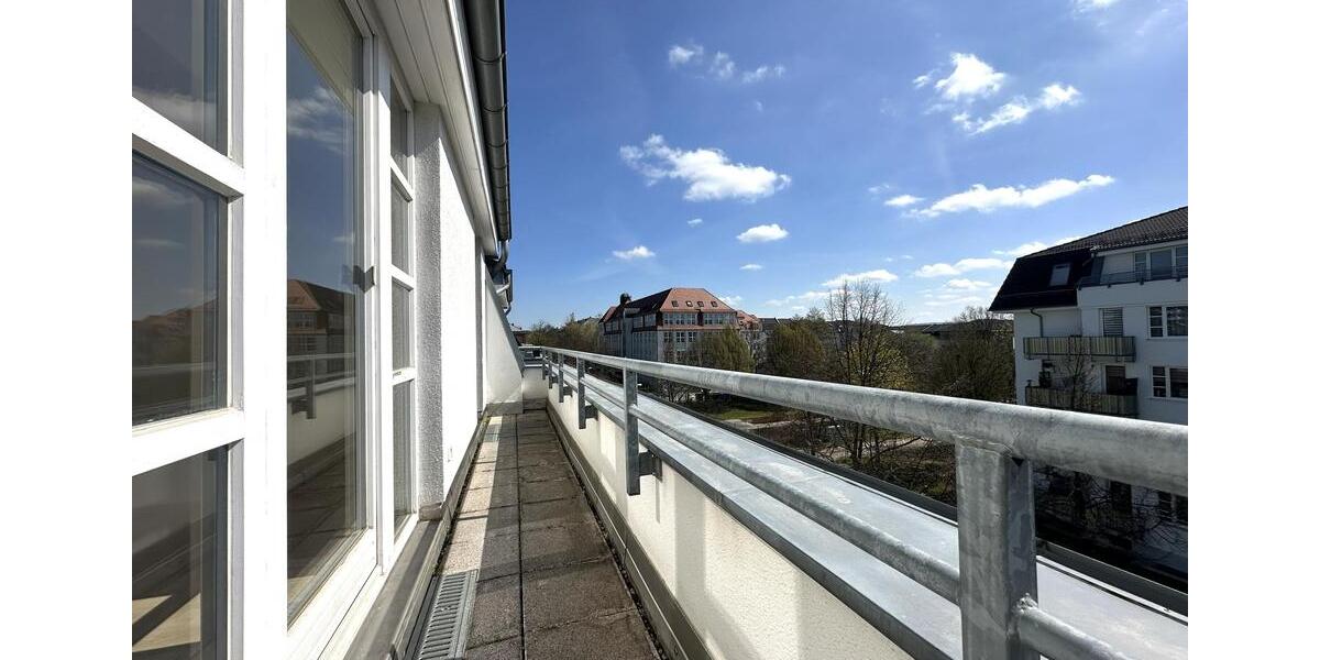 Dachgeschoßwohnung Chemnitz Altendorf - 3 Zimmer, 89 m&sup2;, 619&euro; | Angebot:26180426