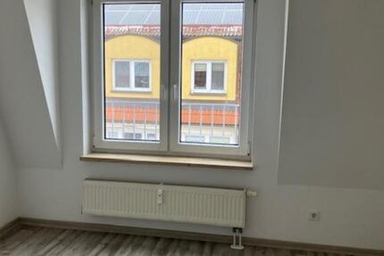 3-Raum-Dachgeschosswohnung mit Aufzug und Einbauküche 3 zimmer