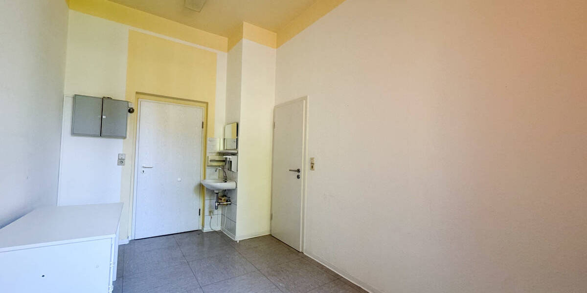 Gewerbeobjekt Zschopau - 5 Zimmer, 111 m&sup2;, 750&euro; | Angebot:25688184