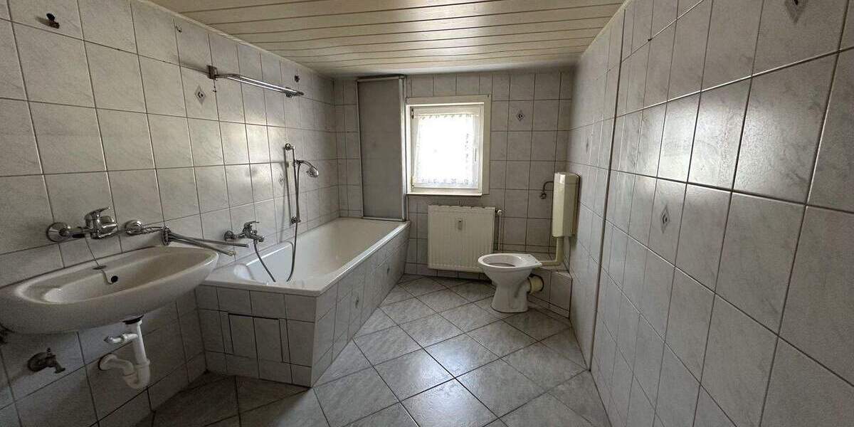 Mehrfamilienhaus, Wohnhaus Leubsdorf - 1 Zimmer, 59.000&euro; | Angebot:25690428