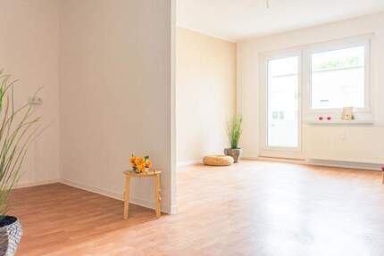 Wohnung Chemnitz Kappel - 3 Zimmer, 56 m&sup2;, 319&euro; | Angebot:25703016