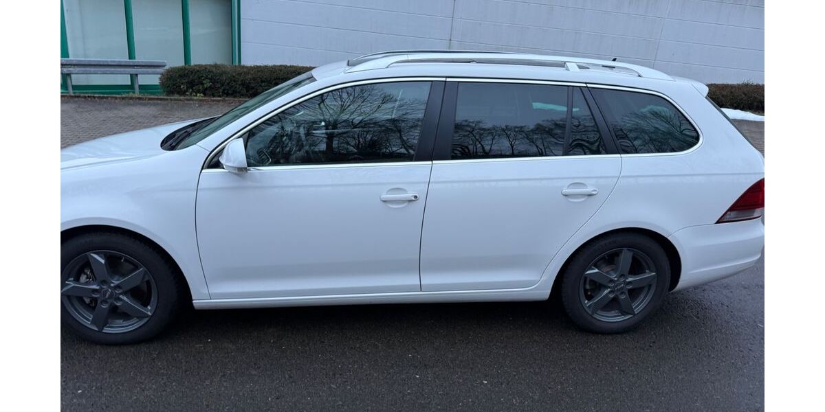 VW Golf 115.500 km 8.300 &euro; Lößnitz 08294