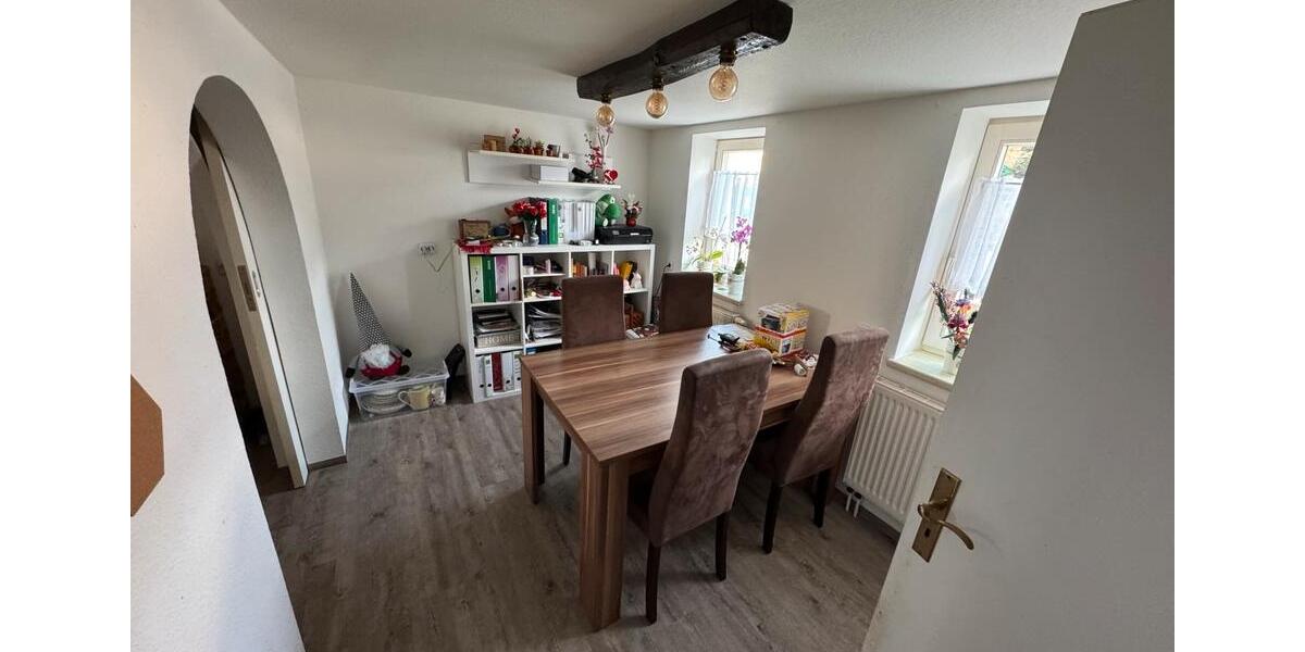 Einfamilienhaus Oberlungwitz - 7 Zimmer, 161 m&sup2;, 155.000&euro; | Angebot:26866100