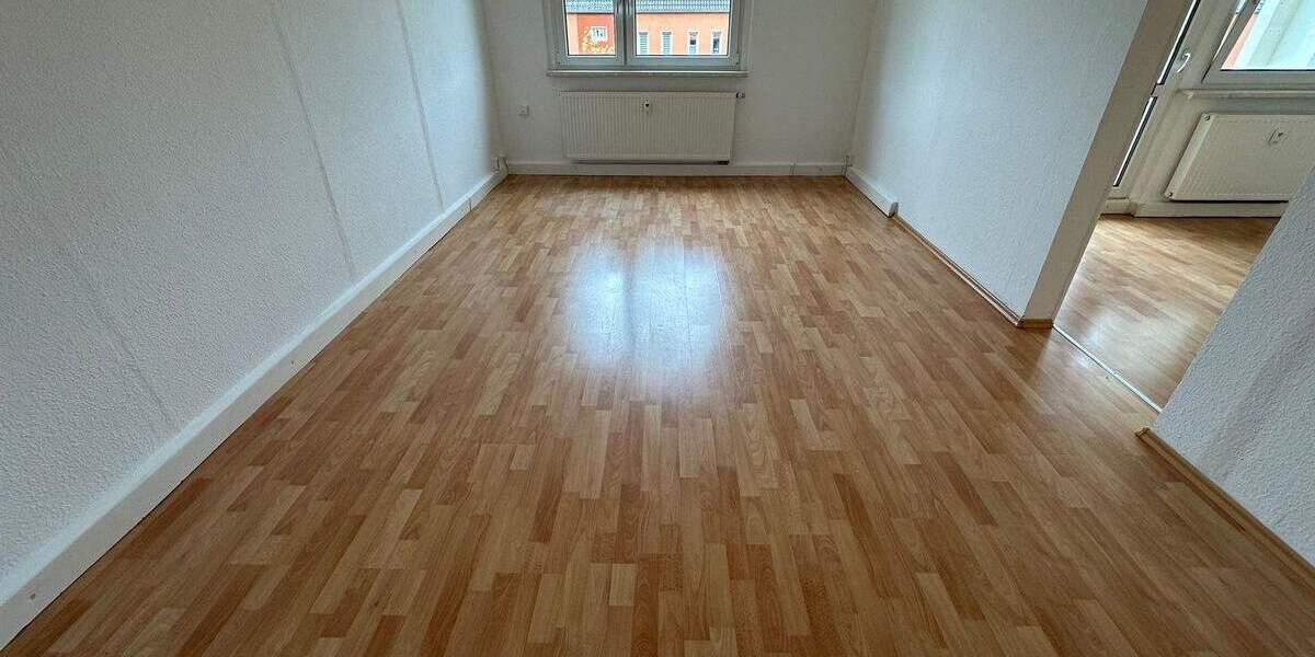 Etagenwohnung Chemnitz Reichenbrand - 5 Zimmer, 100 m&sup2;, 599&euro; | Angebot:25678813