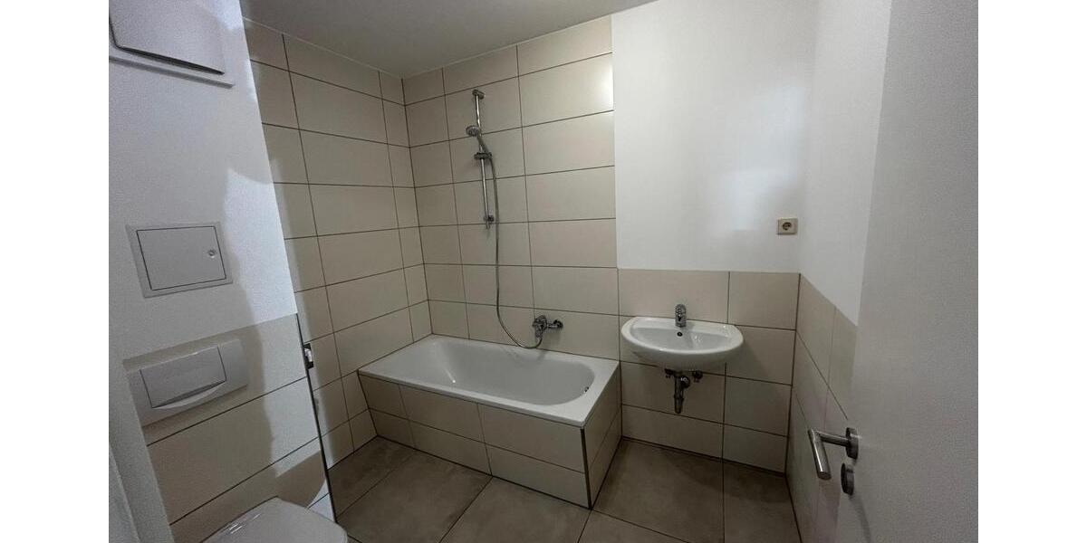 Dachgeschoßwohnung Chemnitz Ebersdorf - 3 Zimmer, 75 m&sup2;, 350&euro; | Angebot:26165282