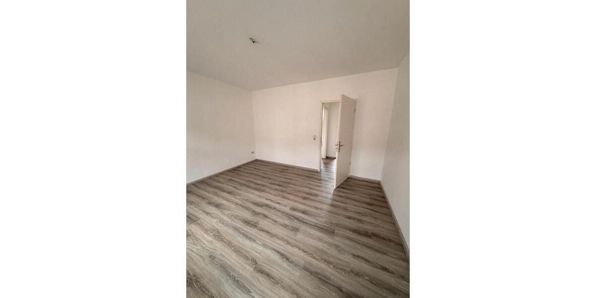 Etagenwohnung Waldheim - 2 Zimmer, 44 m&sup2;, 270&euro; | Angebot:26073165