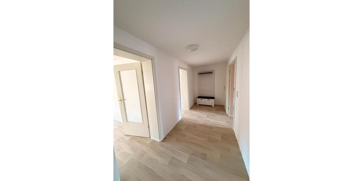 Etagenwohnung Oederan - 2 Zimmer, 63 m&sup2;, 400&euro; | Angebot:26105050